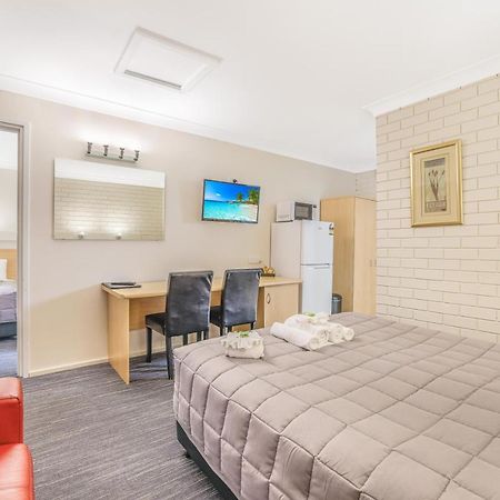 Stagecoach Inn Motel 탬워스 외부 사진