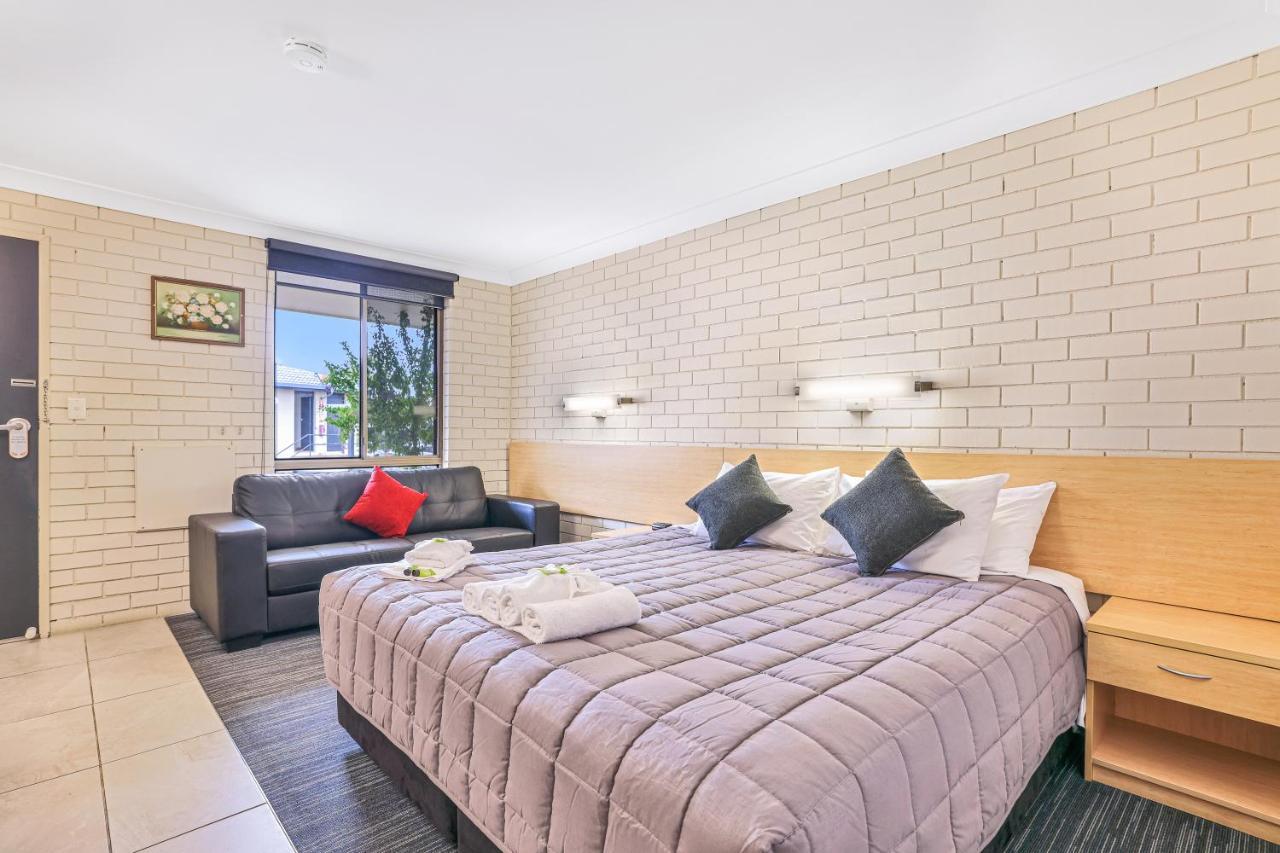 Stagecoach Inn Motel 탬워스 외부 사진