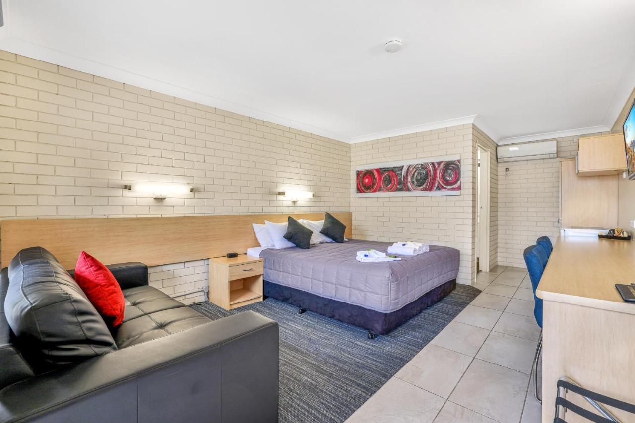 Stagecoach Inn Motel 탬워스 외부 사진