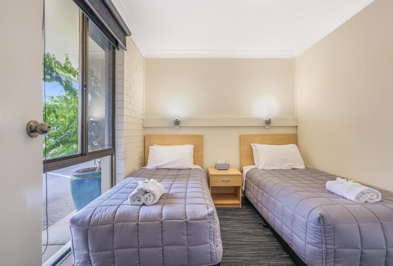 Stagecoach Inn Motel 탬워스 외부 사진